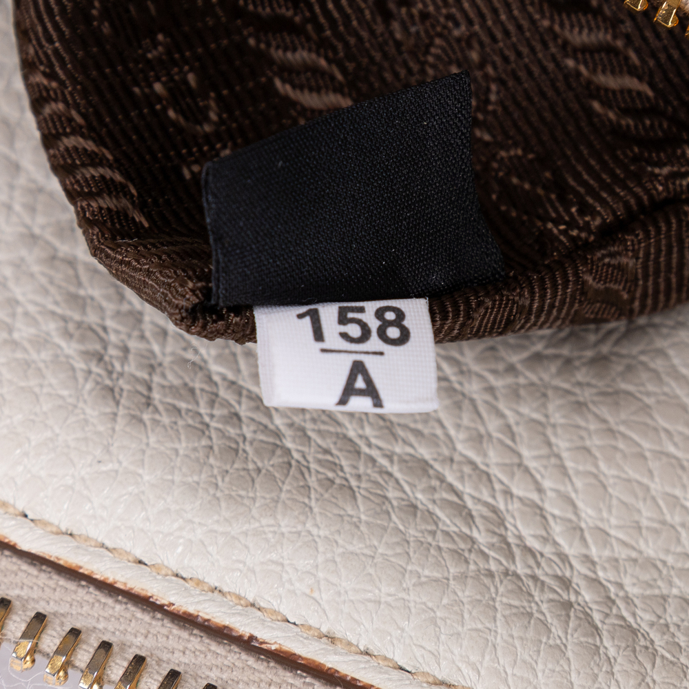 Prada Shopping Tote - Picture 15 of 15
